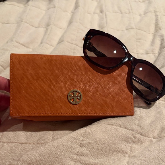 Tory Burch Tortoiseshell Sunglasses with Brown Lenses - Picture 5 of 6